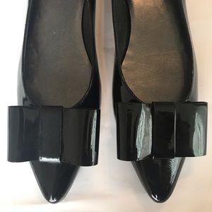 NWOT Stuart Weitzman Patent Bow Flat | Size 7 N